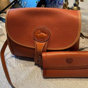Vintage Dooney & Bourke All Weather Leather Tan Shoulder Bag with wallet